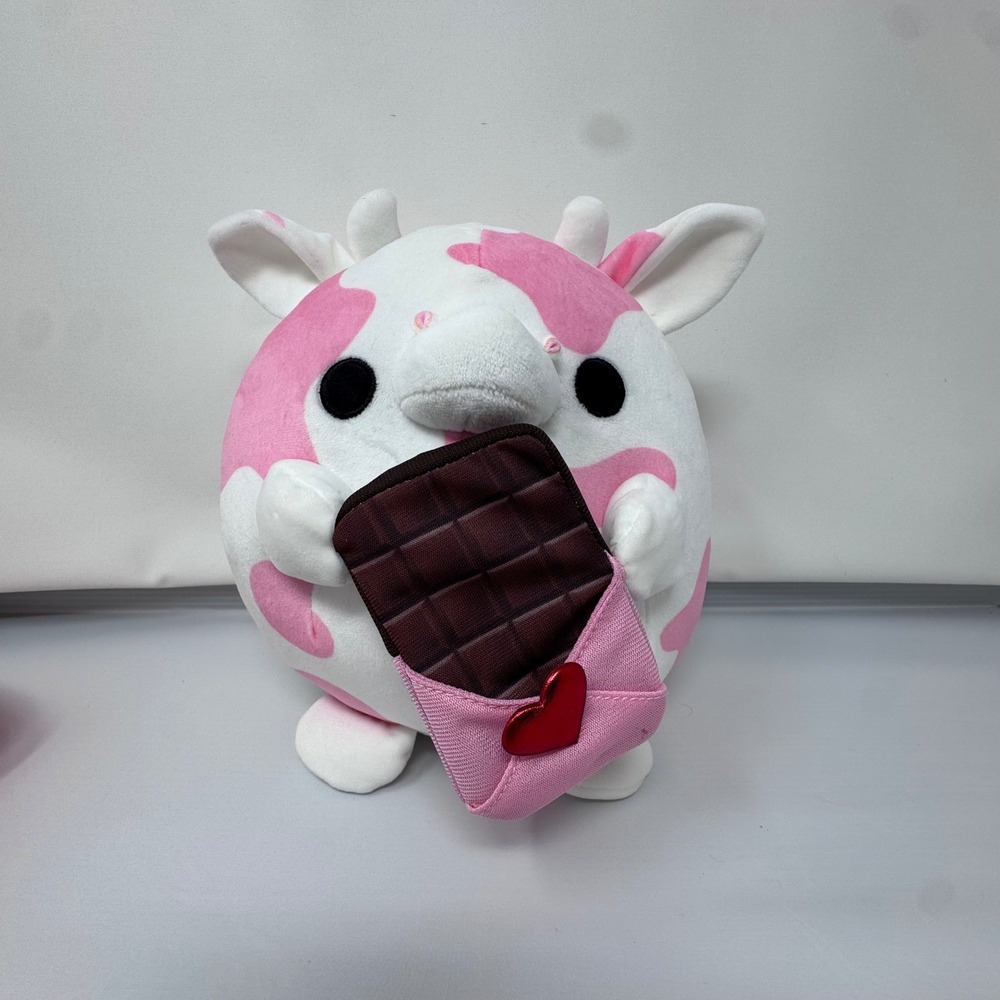Zuru Snackles Cow Plush 8in Pink White Chocolate Bar Valentine Stuffed Toy